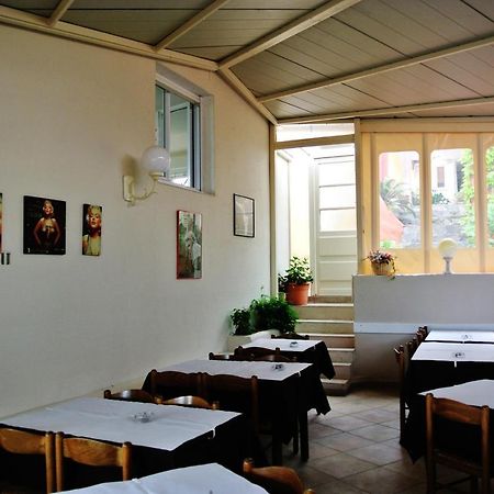 Hotel Residence San Pieru Tarcu ภายนอก รูปภาพ