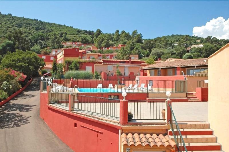 Hotel Residence San Pieru Tarcu ภายนอก รูปภาพ