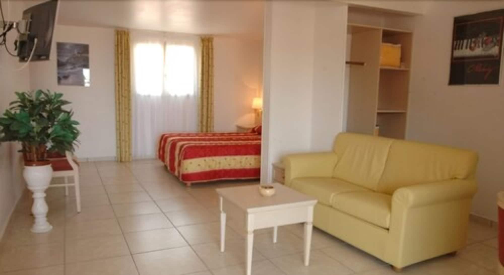 Hotel Residence San Pieru Tarcu ภายนอก รูปภาพ