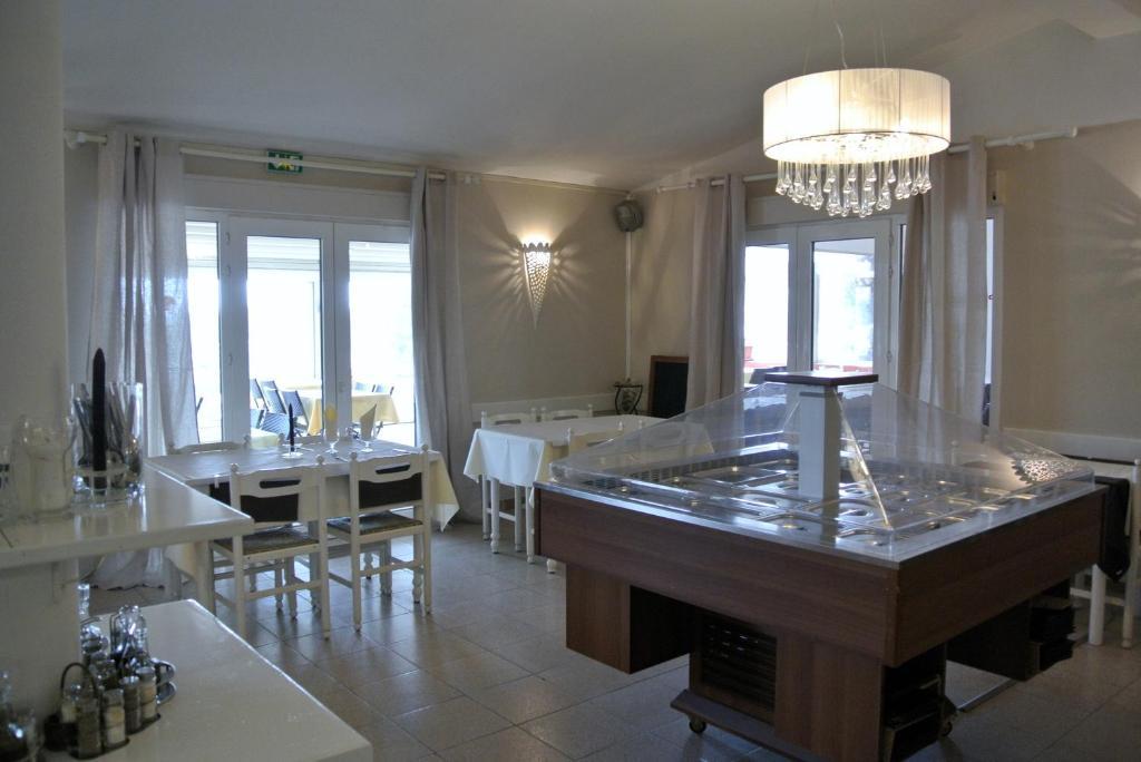 Hotel Residence San Pieru Tarcu ภายนอก รูปภาพ
