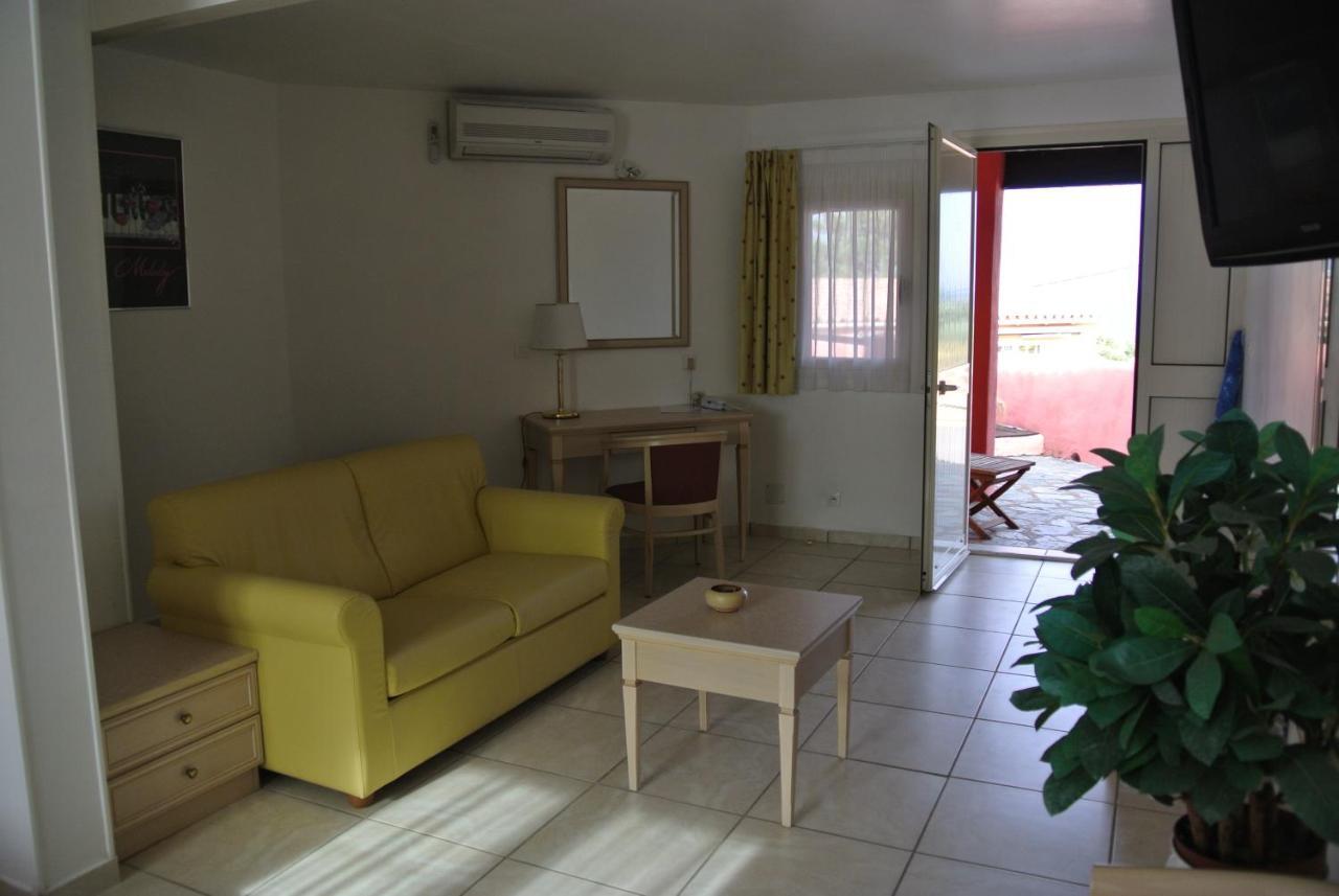 Hotel Residence San Pieru Tarcu ภายนอก รูปภาพ